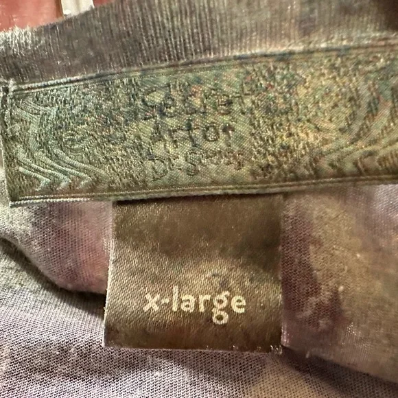 Dr Seuss short sleeve Tshirt size xL
Super soft material - - Picture 8 of 8